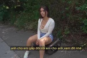 Má kế dọn dẹp nhà mà cứ thế này cậu con trai chịu sao nổi